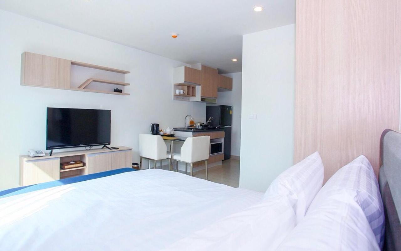 Niche Mono Sukhumvit 50 By Ariva Hotel Bangkok Exterior foto